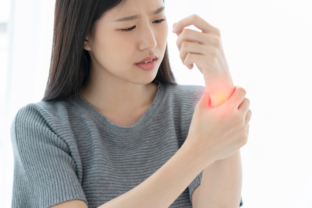 Affordable Wrist Pain Treatment in Hyderabad: Solutions for Chronic Wrist Pain