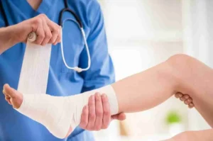 Mobile wound care nurse in Tro