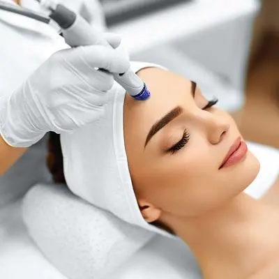 How Does Microneedling Treatment Reduce Acne