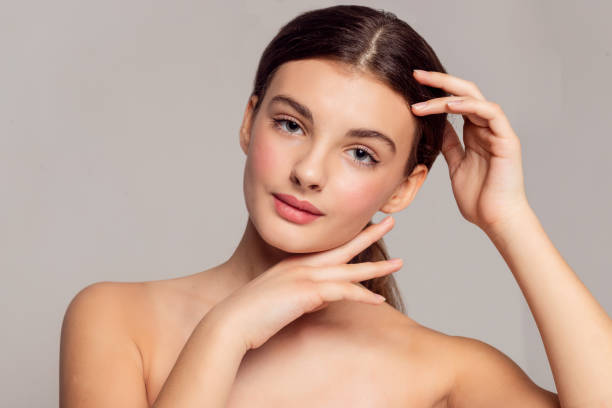 Can Tan Removal Improve a Darkened, Tanned Forehead
