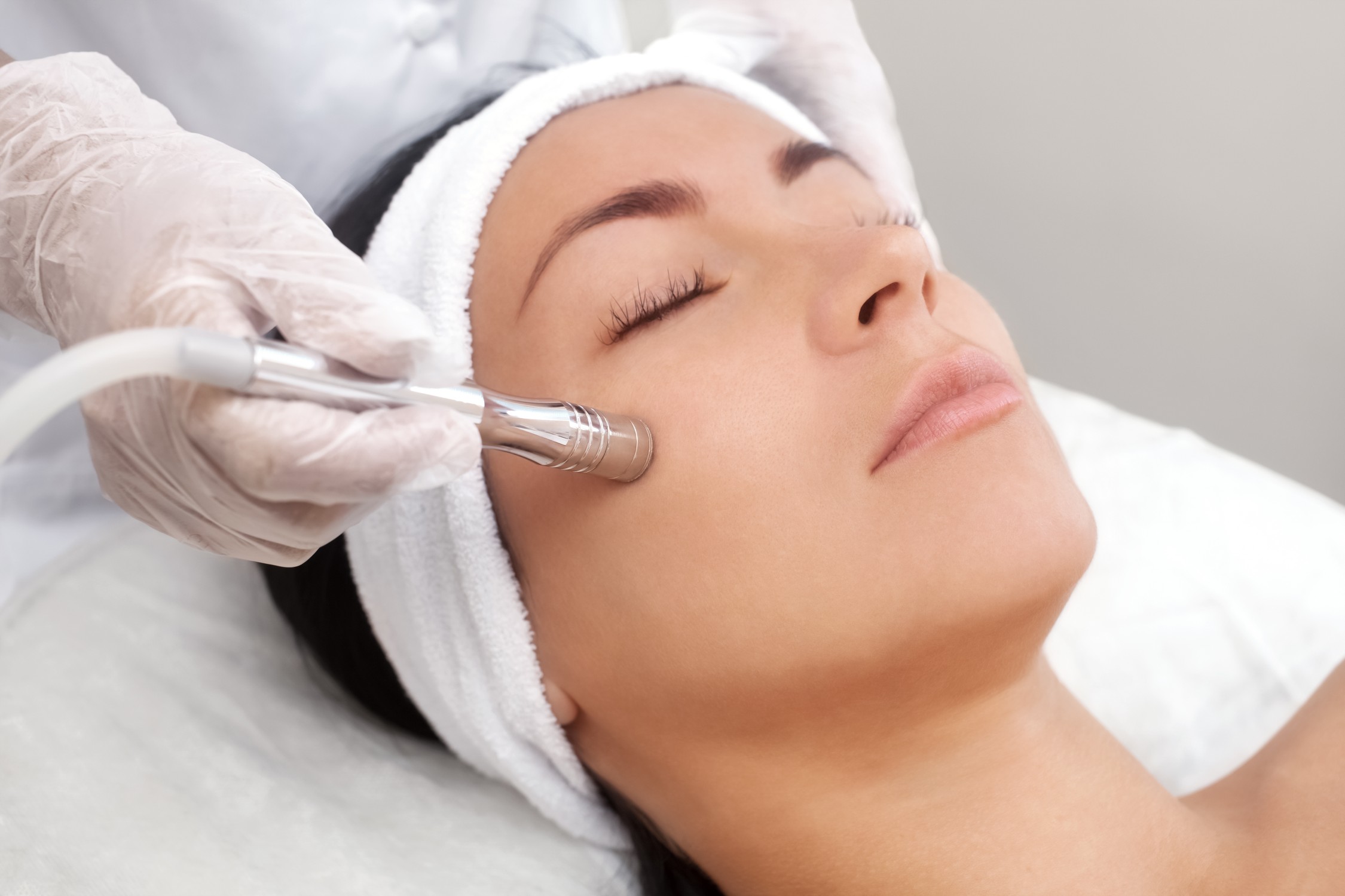 Red-carpet Facial in Abu Dhabi