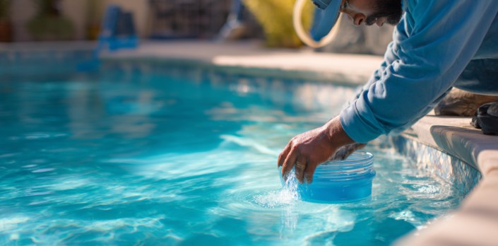 Weekly Pool Cleaning Service